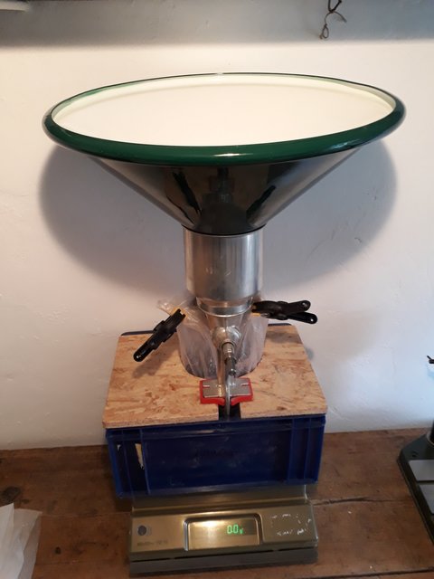 Mühle komplett auf die Waage