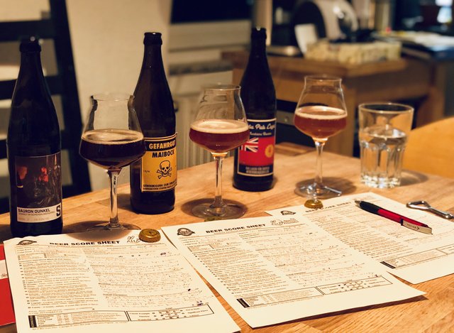 B2681FAA-90A3-4C81-ACD3-F41DA3C879F1.jpeg (2.66 MiB) 22906 mal betrachtet Leckere Biere, viel Diskussion -> schicker Abend