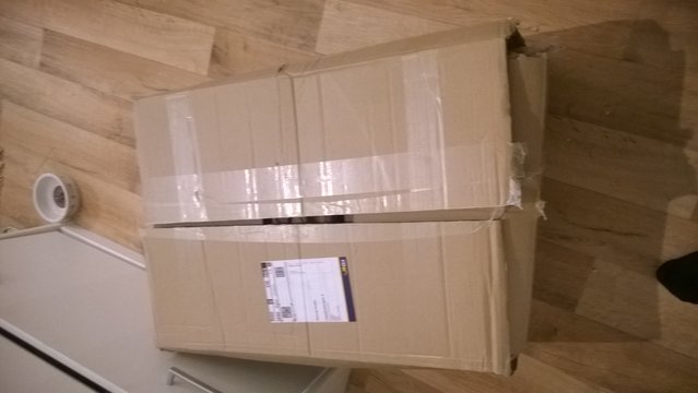 Der Karton in der die Zutaten kamen, ein Sack mit Weizenflocken und der Forbidden Fuit Activator waren &quot;defekt&quot;, also schon aktiviert. Naja was solls sind schon viel schlimmere Packete bei uns angekommen und falls jetzt Fragen kommen ich hab das Packet nicht so angenommen, es stand einfach vor der Tür.