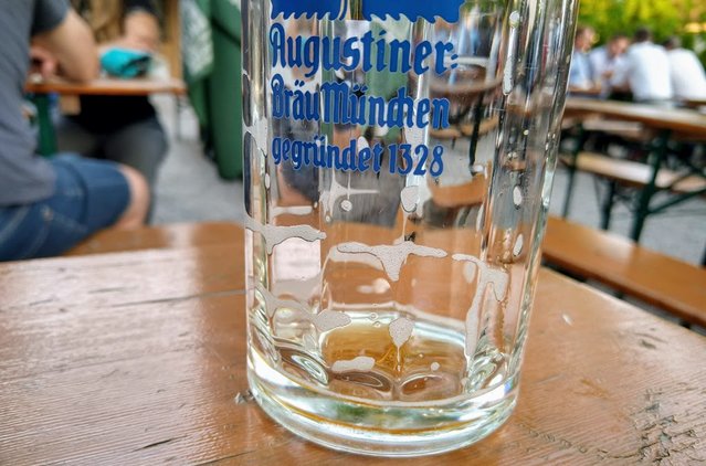 dunklglass.jpg