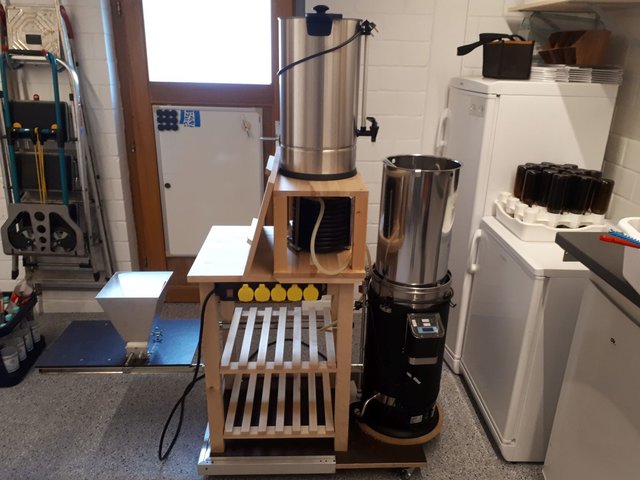 Brautisch 08.jpg (182.85 KiB) 23638 mal betrachtet Kompletter Ausbau