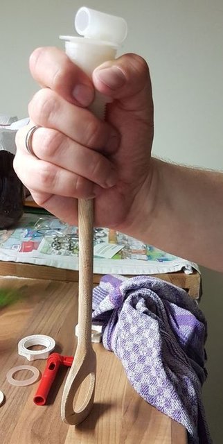 Löffel.jpg (69.91 KiB) 13075 mal betrachtet 2. Mit Löffel und viel Druck trennen