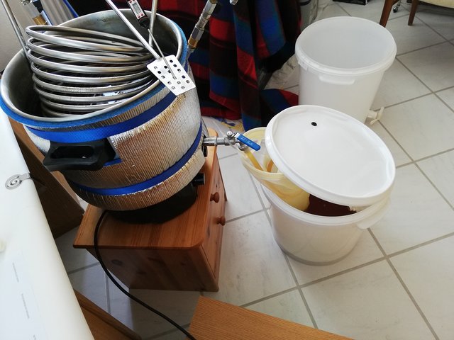 Ab geht`s in den Gäreimer