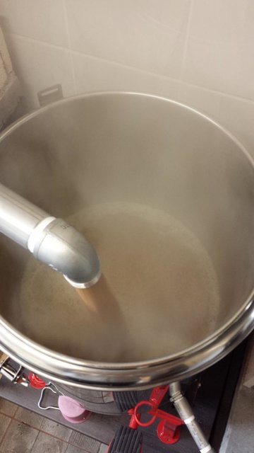 abmeischen in den 50L Thermoport mit Läuterhexe