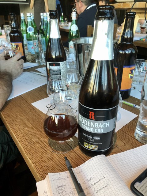 5B70EBD7-6FA9-4406-A400-7C20AE3DFECE.jpeg (817.25 KiB) 9587 mal betrachtet Rodenbach Grand Cru
