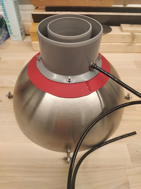 Brüdenhaube-07.jpg (1.05 MiB) 19142 mal betrachtet Seitenansicht mit Kondenswasserablauf