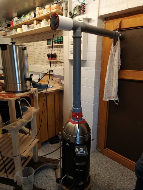 Brüdenhaube-11.jpg (1.39 MiB) 19845 mal betrachtet Grainfather mit Absauganlage komplett