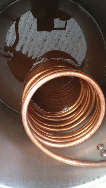 So schön und nichtssagend kann ein Blick auf eine selbstgedrehte (Kühlspirale) nach getaener Arbeit sein. Ein Moment der Besinnung.