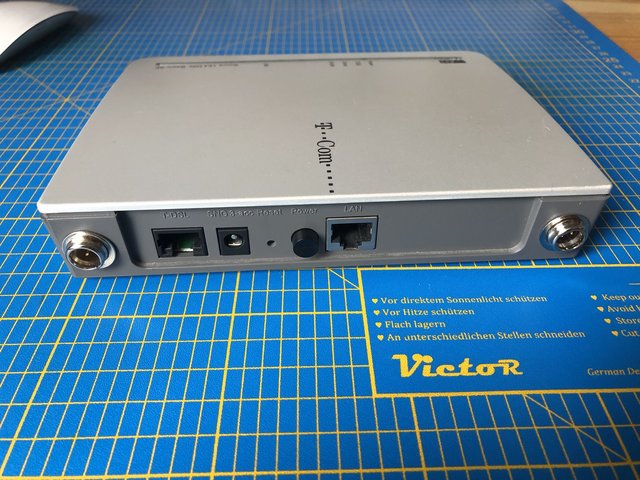 IMG_7076.jpg (416.06 KiB) 15581 mal betrachtet alter Router