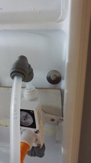 schraube innen.jpg
