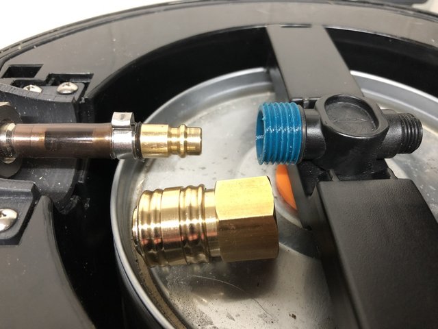 Nahaufnahme Adapter + Schnellkupplung