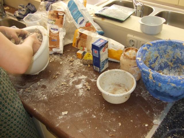 Kein Kommentar II<br />Aber Respekt (tief den Hut zieh) <br />Ein Teil meiner Küchengruppe hat mehr als 10 Stunden für unser Brot in der Küche gekämpft!!!<br />Lobende Worte werden gerne weitergegeben.