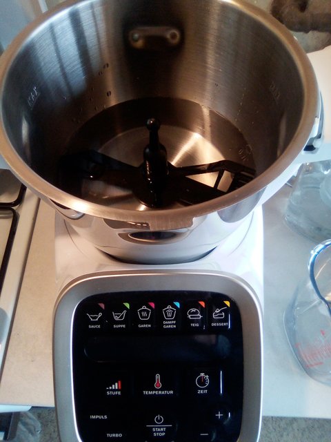 2l Wasser aus meinem Brita-Filter in Krups Prep&amp;Cook.