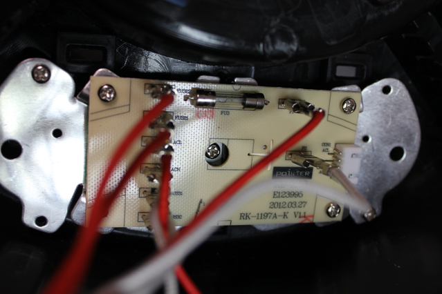 Die Triac Platine im eingebauten Zustand