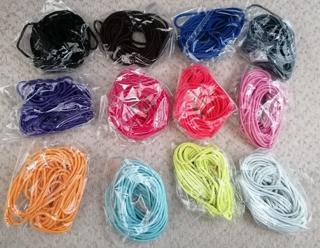 IMG_20210429_164203.jpg (560.1 KiB) 8313 mal betrachtet 12x 5m Gummikordel 2.5mm Stärke