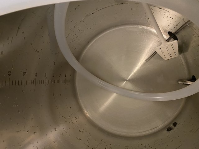 Skala, verstellbarer Abfluß