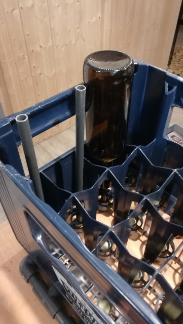 IMG_20220208_201107.jpg (1.54 MiB) 2545 mal betrachtet Stellprobe für die Flasche. Unten ist noch 5cm Platz zum Ablaufen.