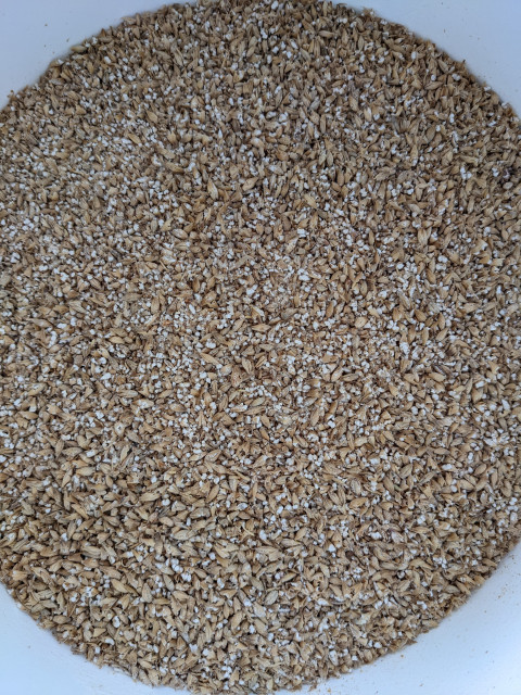 4,5kg Pilsner Malz von Weyermann mit der Grain Gorilla geschrotet