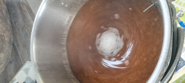 Erst mit der Spirale auf &lt;80° gekühlt dann nochmal für 10min den Whirlpool drehen lassen.<br />In der Zwischenzeit wurde der klarstein geputzt und verstaut.