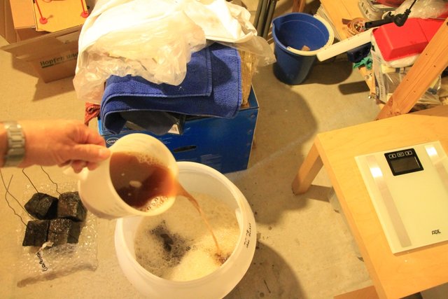 IMG_8206.JPG (528.62 KiB) 9009 mal betrachtet ... und ordentlich belüften.