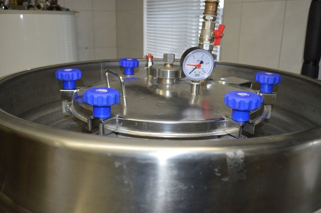 DSC_0064.jpg (449.17 KiB) 7977 mal betrachtet Das wird für die kommenden Tage das Zuhause unseres Sudes