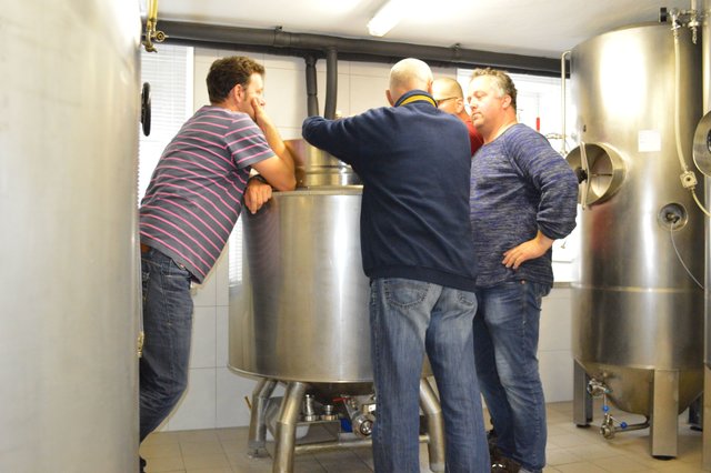 DSC_0065.jpg (614.52 KiB) 7977 mal betrachtet Abschlussbesprechung