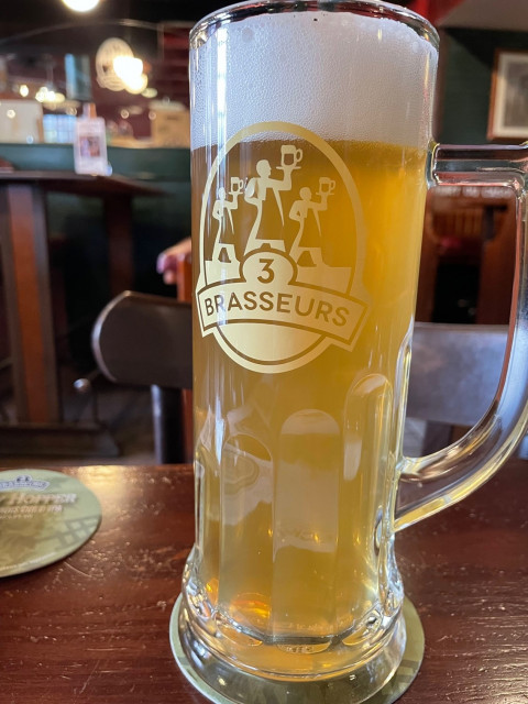 Bild6_Helles_3_Brasseurs.jpg